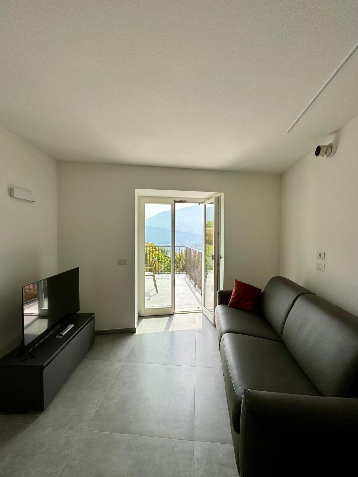 Eco Garda Hill Apartamento Tenno Exterior foto